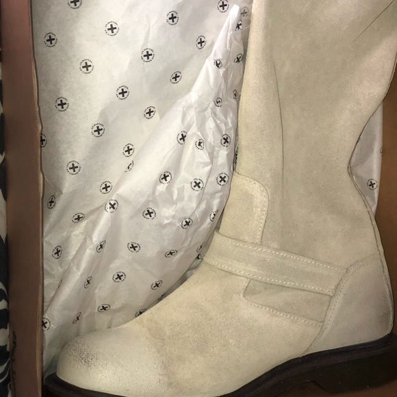 Dr Martens Boots - Picture 2 of 4